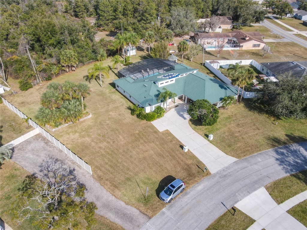 2040 N Nemo Drive Deltona FL 32725 V4940290 image1