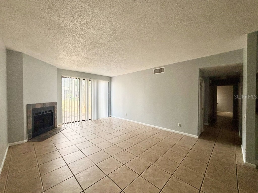 2040 San Marcos Drive SE #103 Winter Haven FL 33880 P4937148 image2