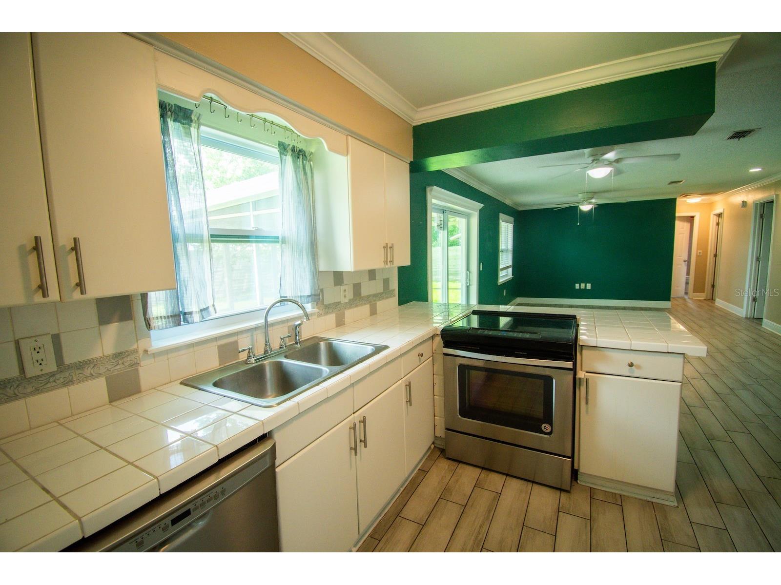 2040 Woodbriar Loop S Lakeland FL 33813 TB8523537 image17