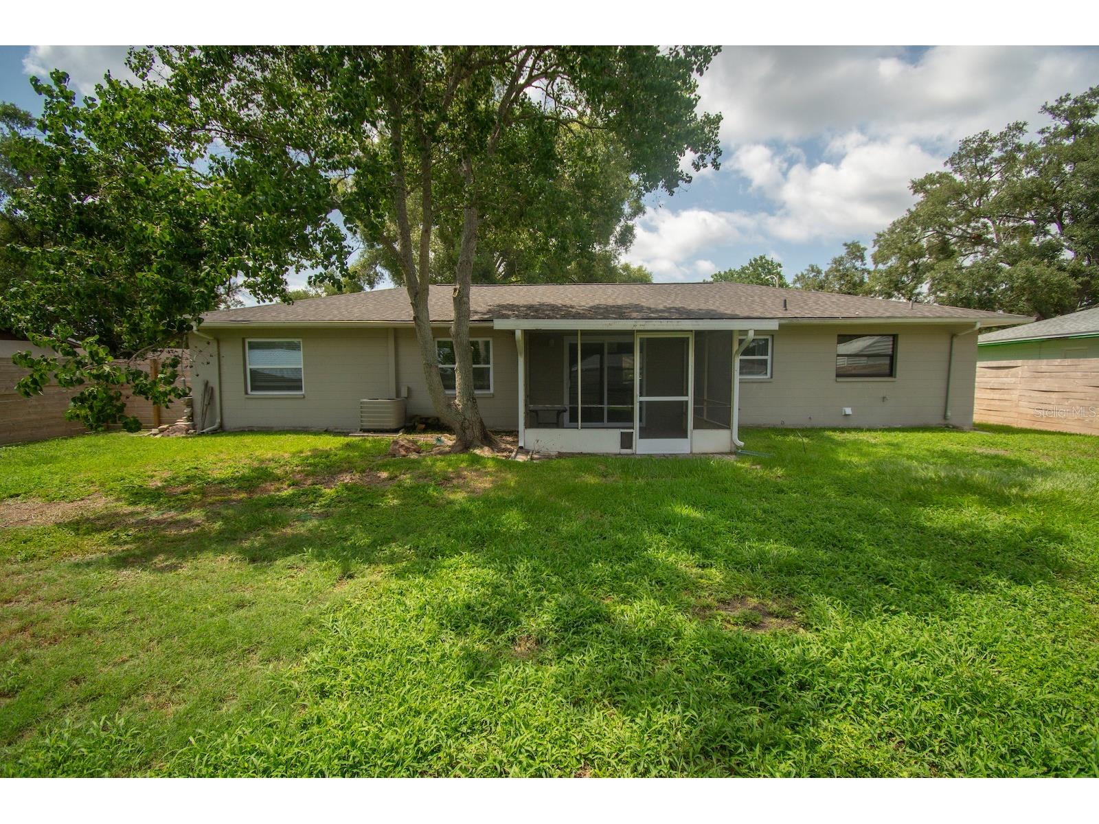 2040 Woodbriar Loop S Lakeland FL 33813 TB8523537 image25