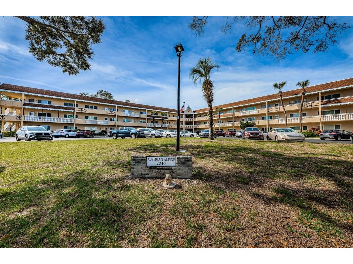 2040 World Parkway Boulevard #28 Clearwater FL 33763 TB8309269 image1