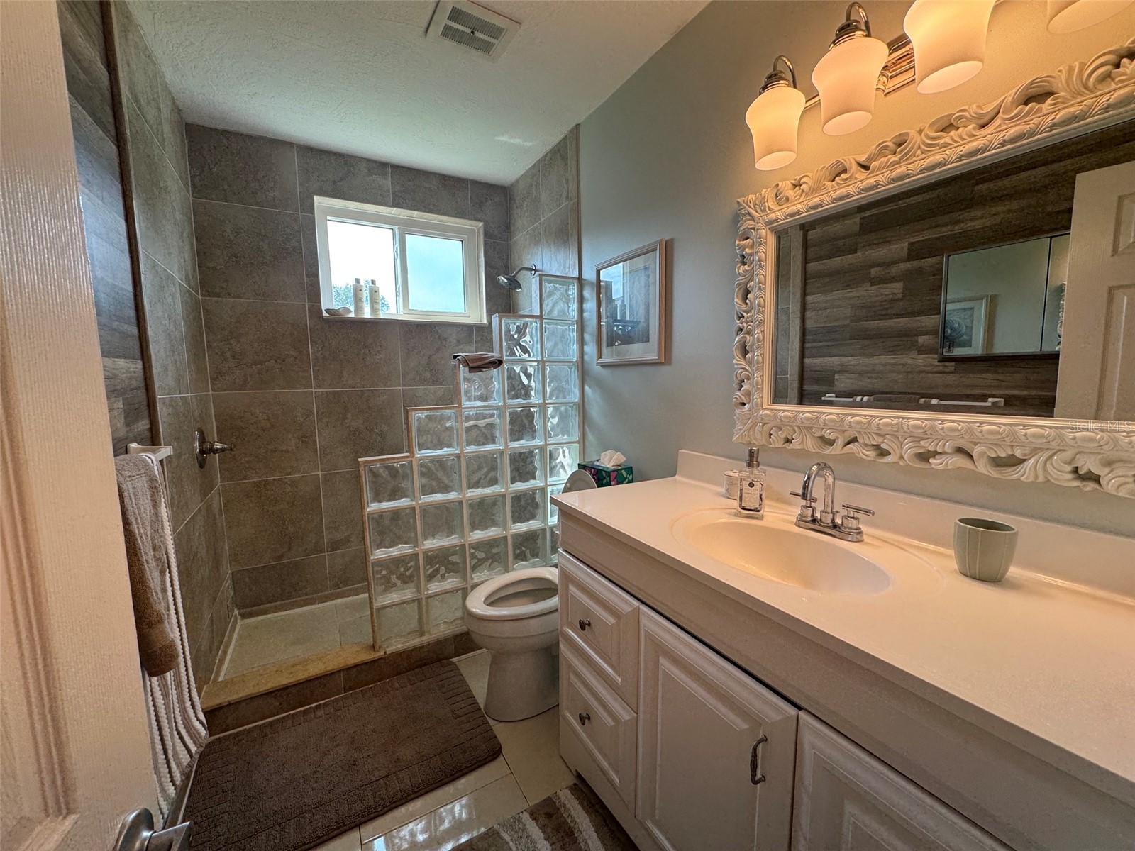 2040 World Parkway Boulevard #34 Clearwater FL 33763 TB8506957 image11