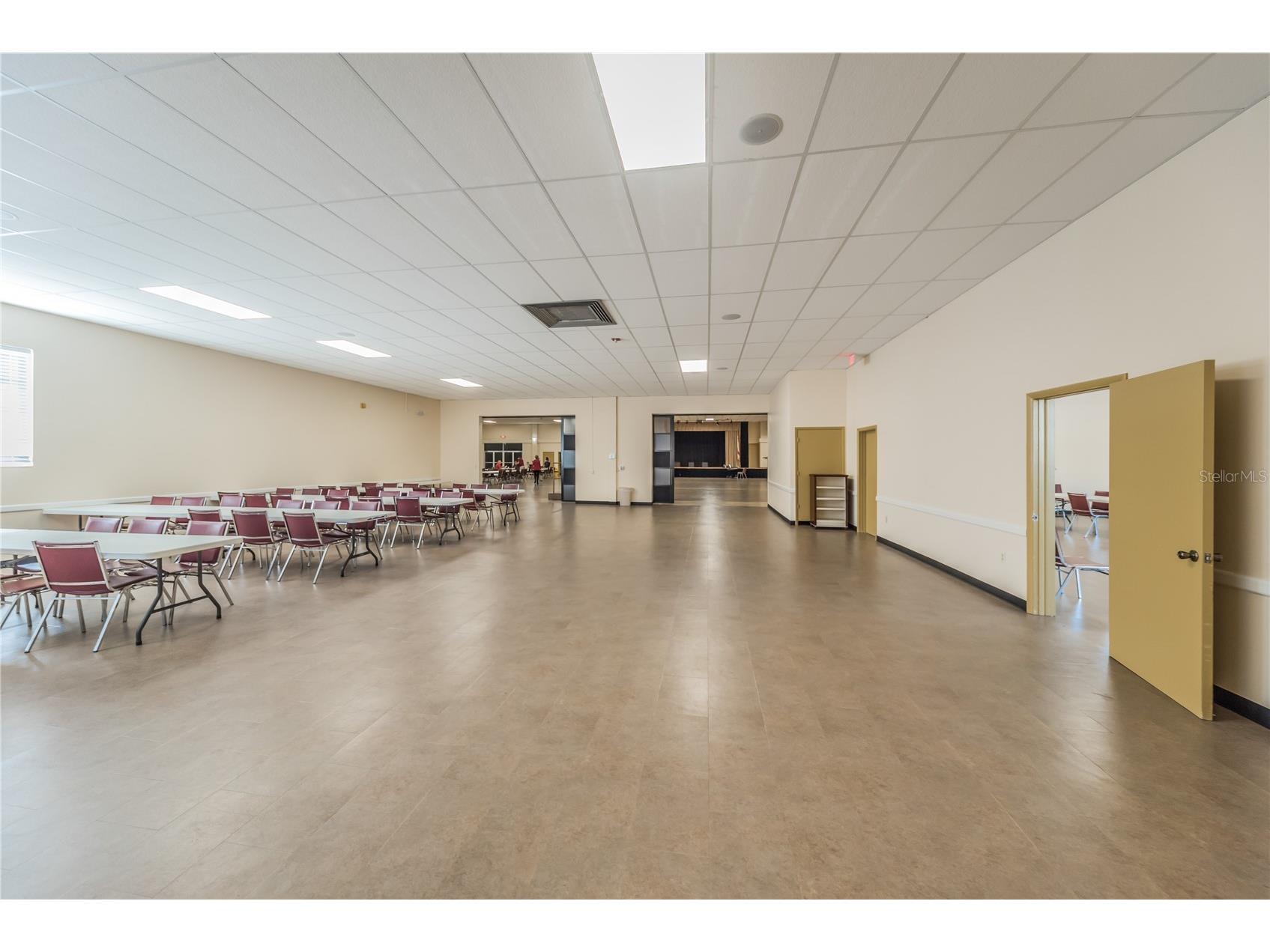 2040 World Parkway Boulevard #34 Clearwater FL 33763 TB8506957 image31