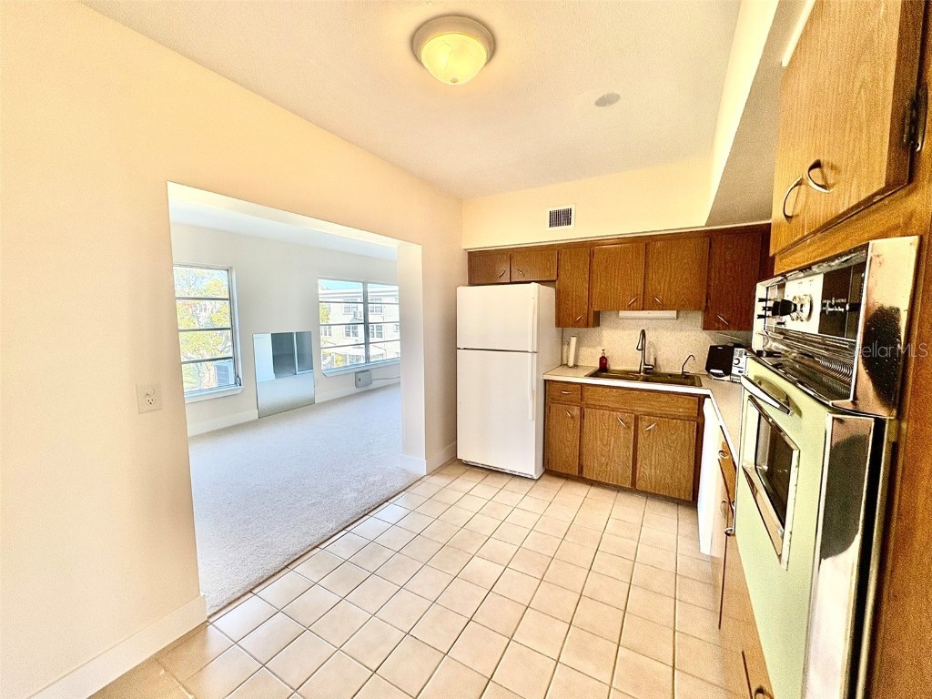 2040 World Parkway Boulevard #58 Clearwater FL 33763 TB8462356 image9