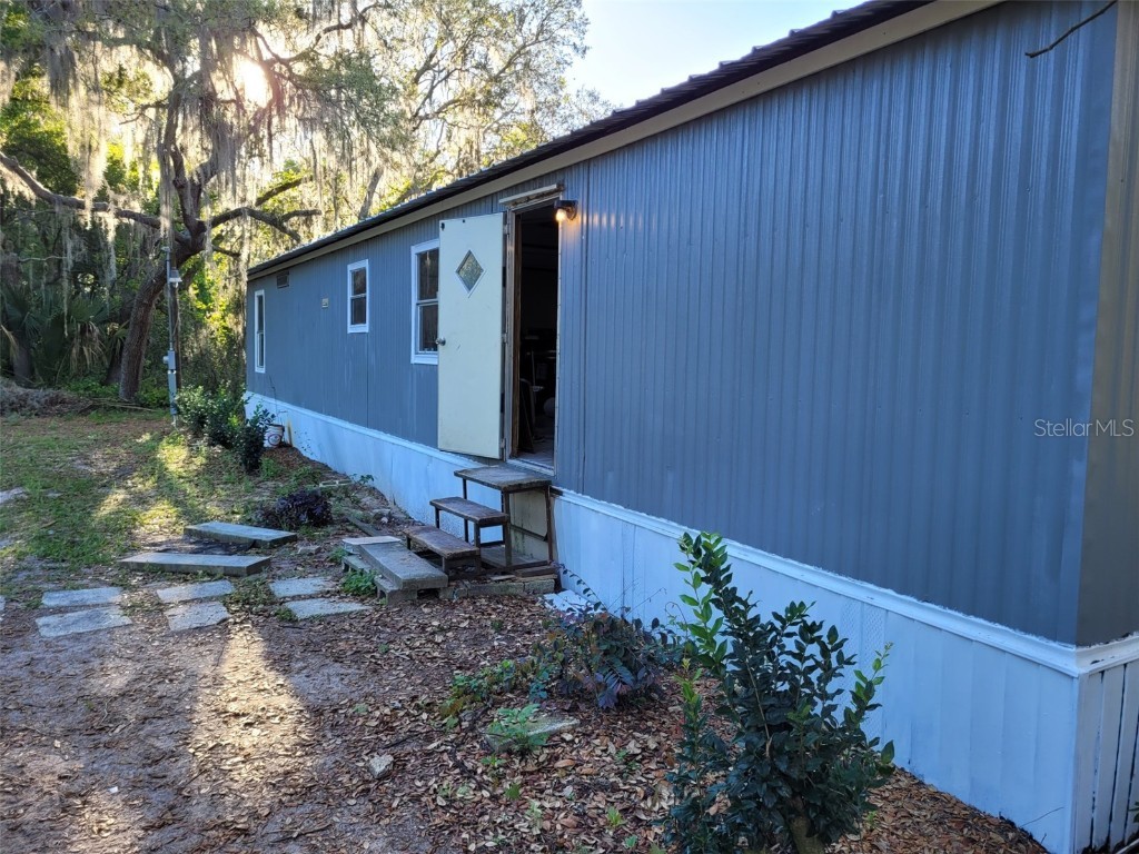 20400 SE 155th Street Umatilla FL 32784 OM675252 image1