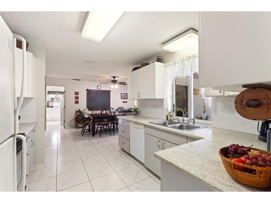 2041 Allamanda Drive Indian Lake Estates FL 33855 - LAKE WALK IN WATER TB8443630 image2