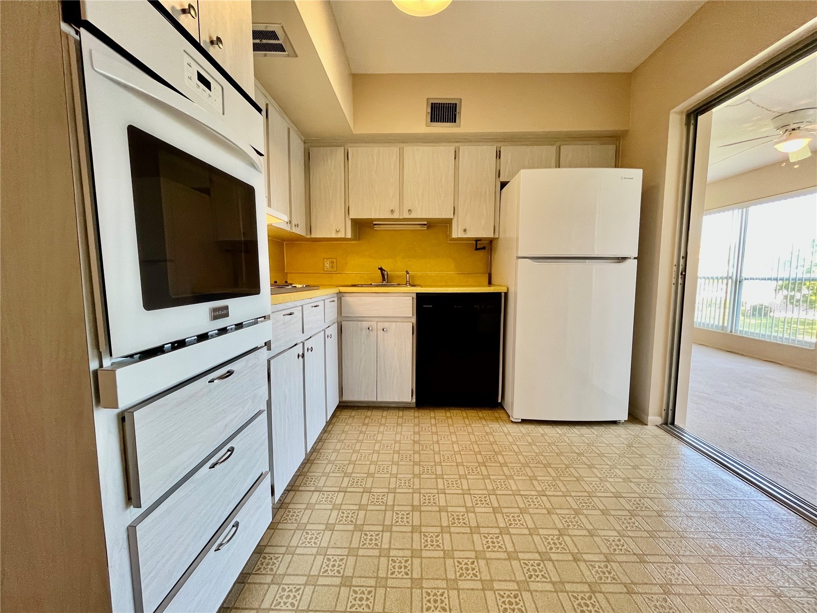 2041 Australia Way W #49 Clearwater FL 33763 TB8484870 image9