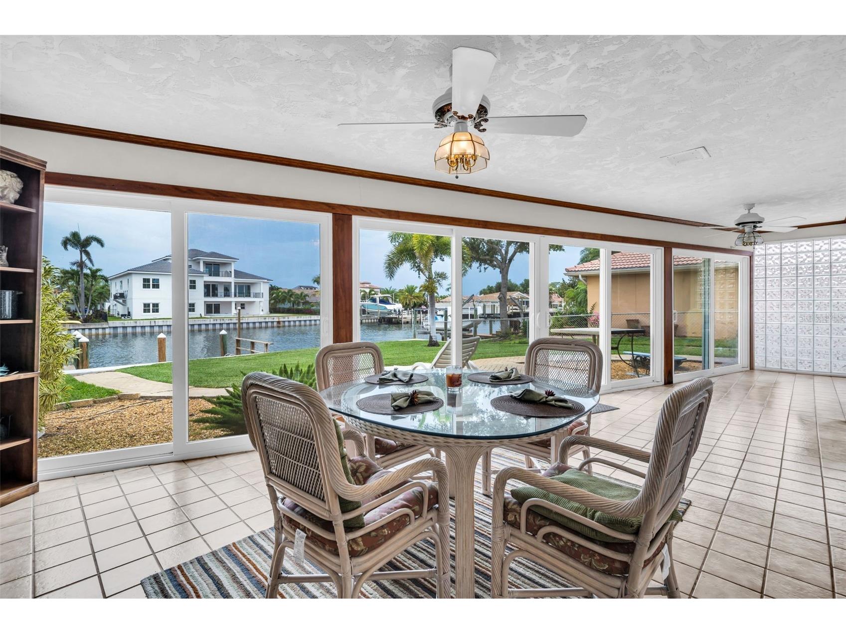 2041 Carolina Avenue NE Saint Petersburg FL 33703 TB8506047 image42