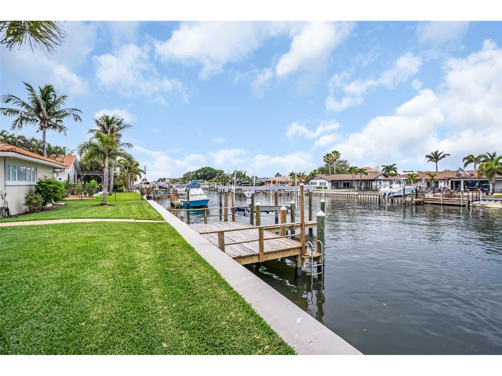 2041 Carolina Avenue NE Saint Petersburg FL 33703 TB8506047 image43