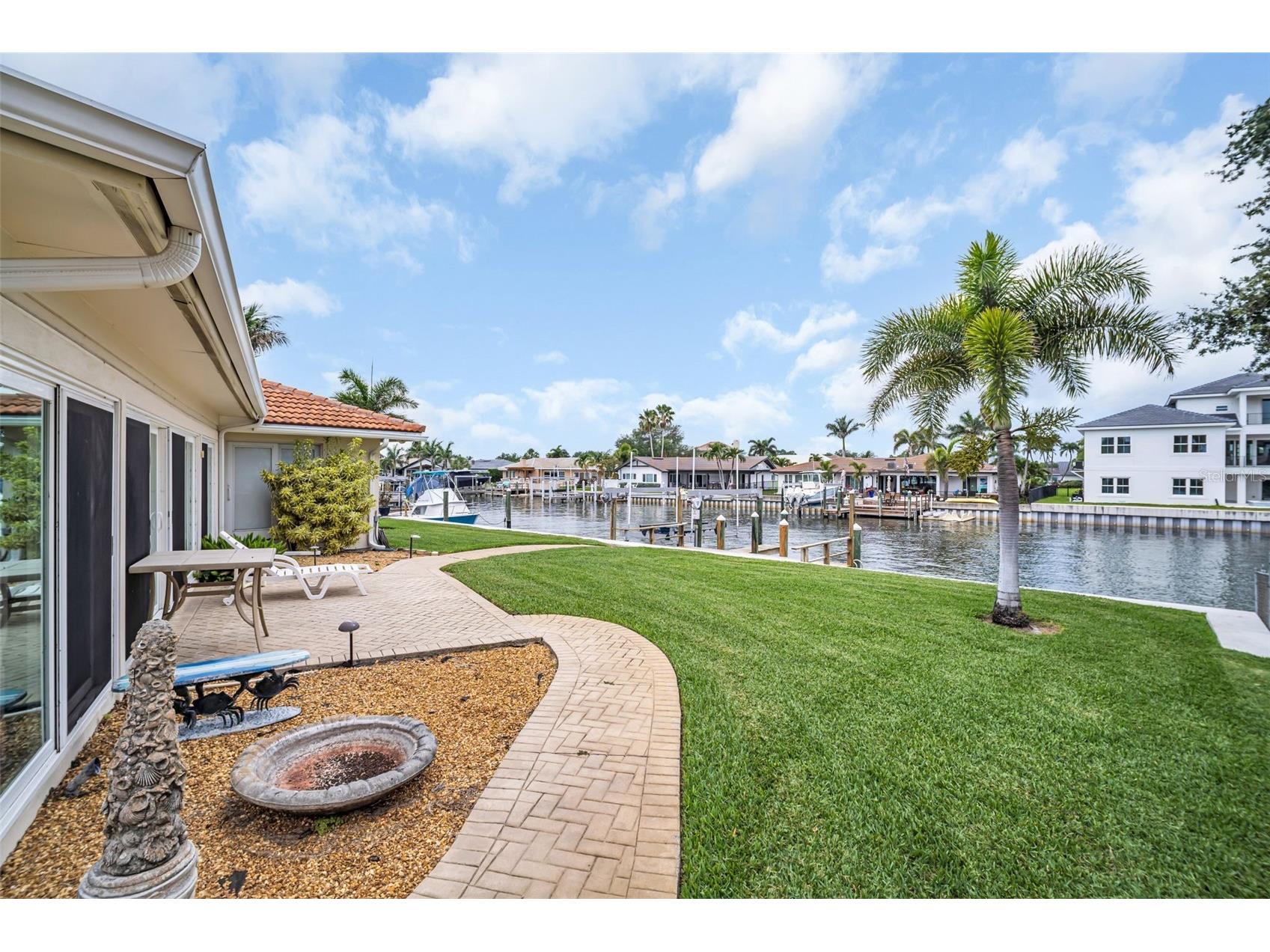 2041 Carolina Avenue NE Saint Petersburg FL 33703 TB8506047 image44