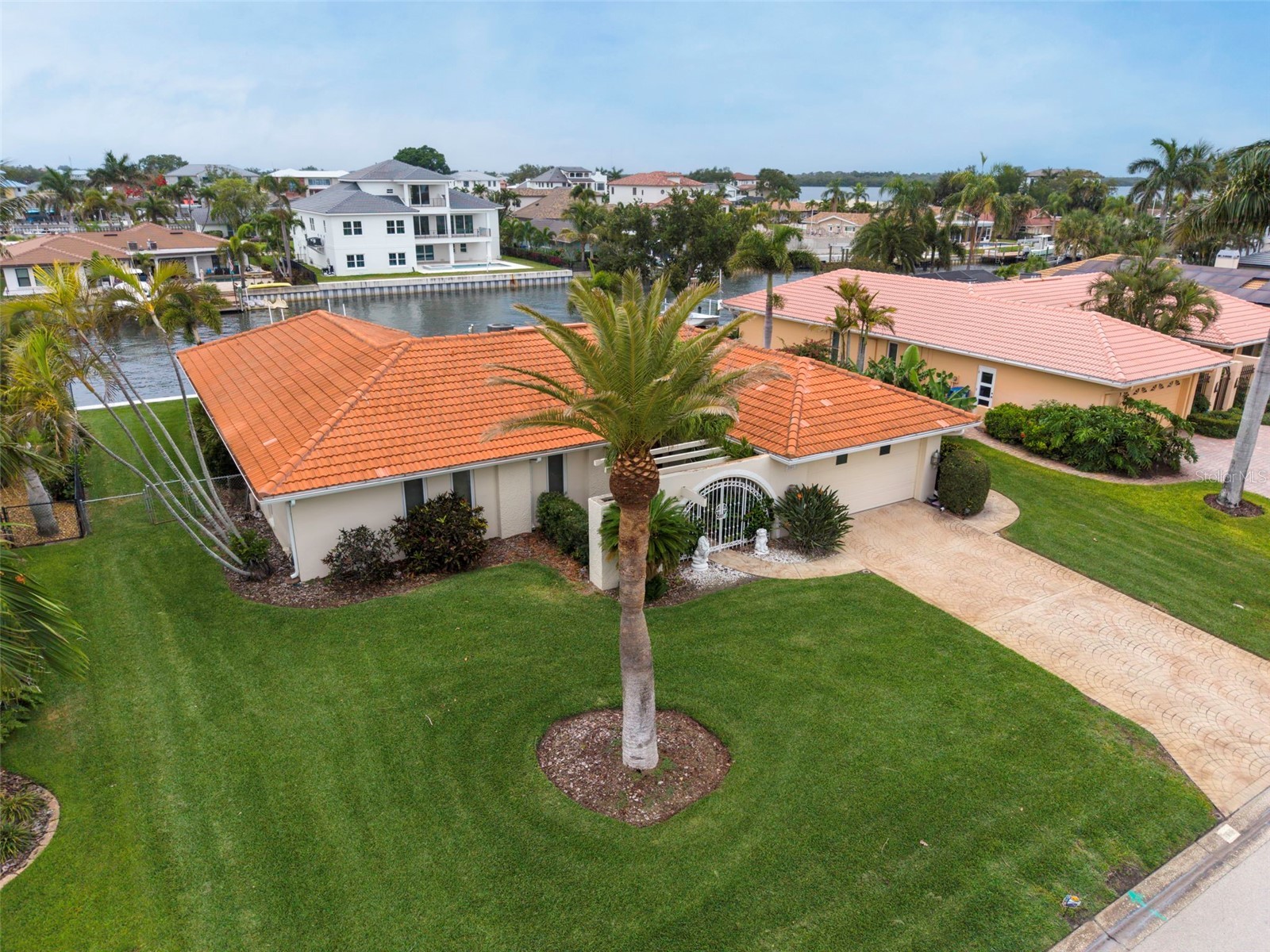 2041 Carolina Avenue NE Saint Petersburg FL 33703 TB8506047 image46