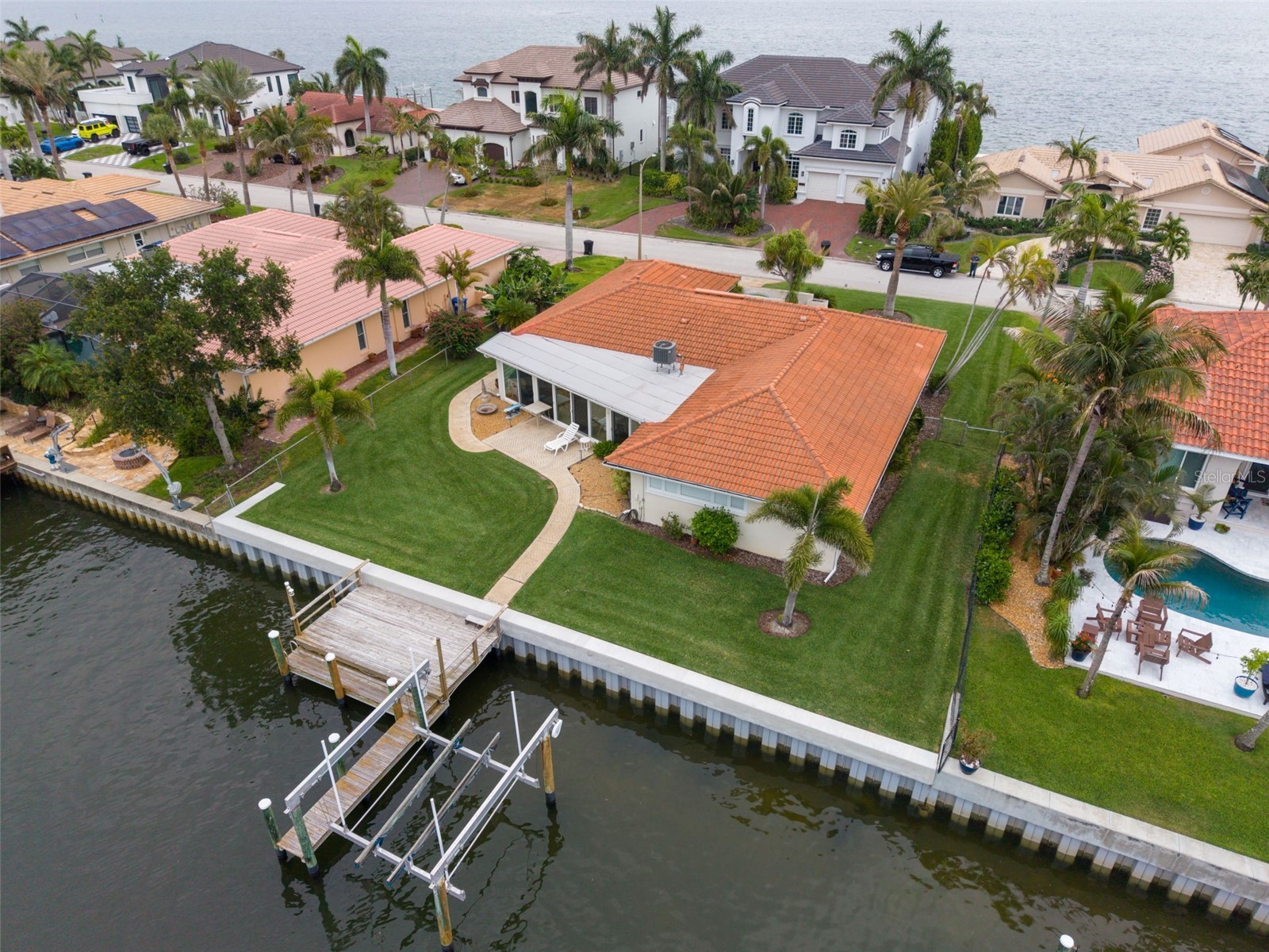 2041 Carolina Avenue NE Saint Petersburg FL 33703 TB8506047 image47