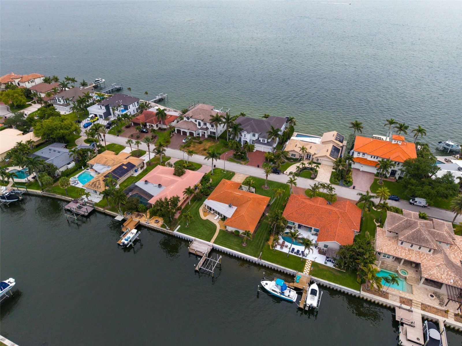 2041 Carolina Avenue NE Saint Petersburg FL 33703 TB8506047 image54