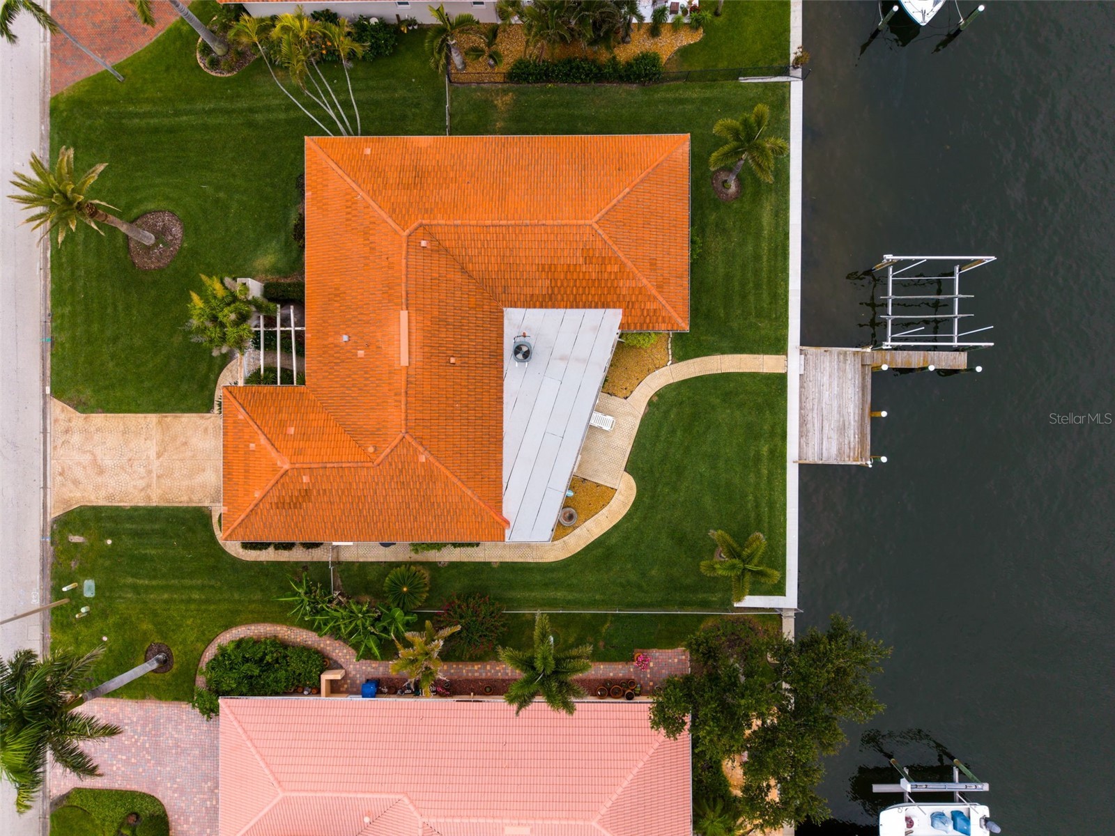 2041 Carolina Avenue NE Saint Petersburg FL 33703 TB8506047 image57
