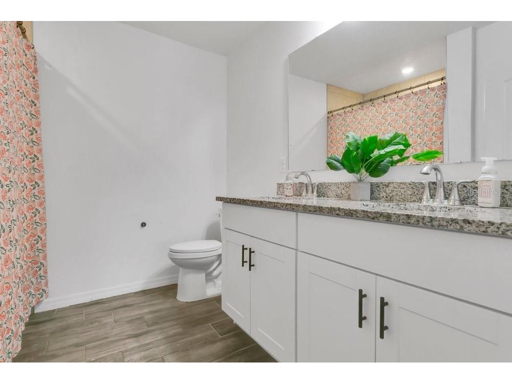 2042 1st Avenue Deland FL 32724 V4948848 image16