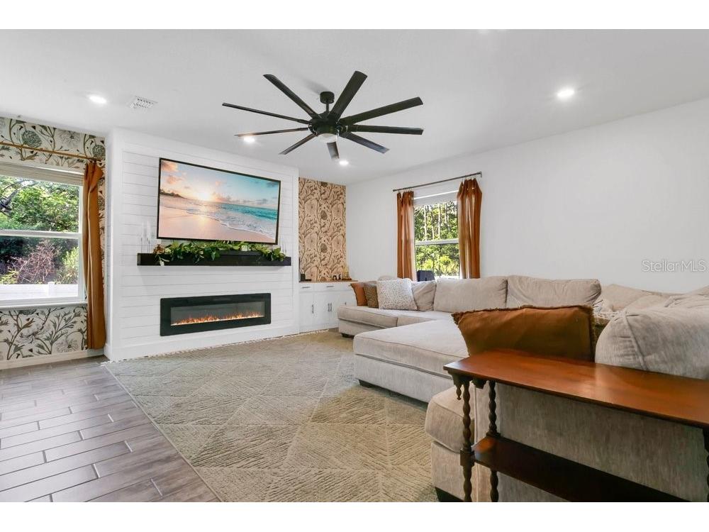 2042 1st Avenue Deland FL 32724 V4948848 image3