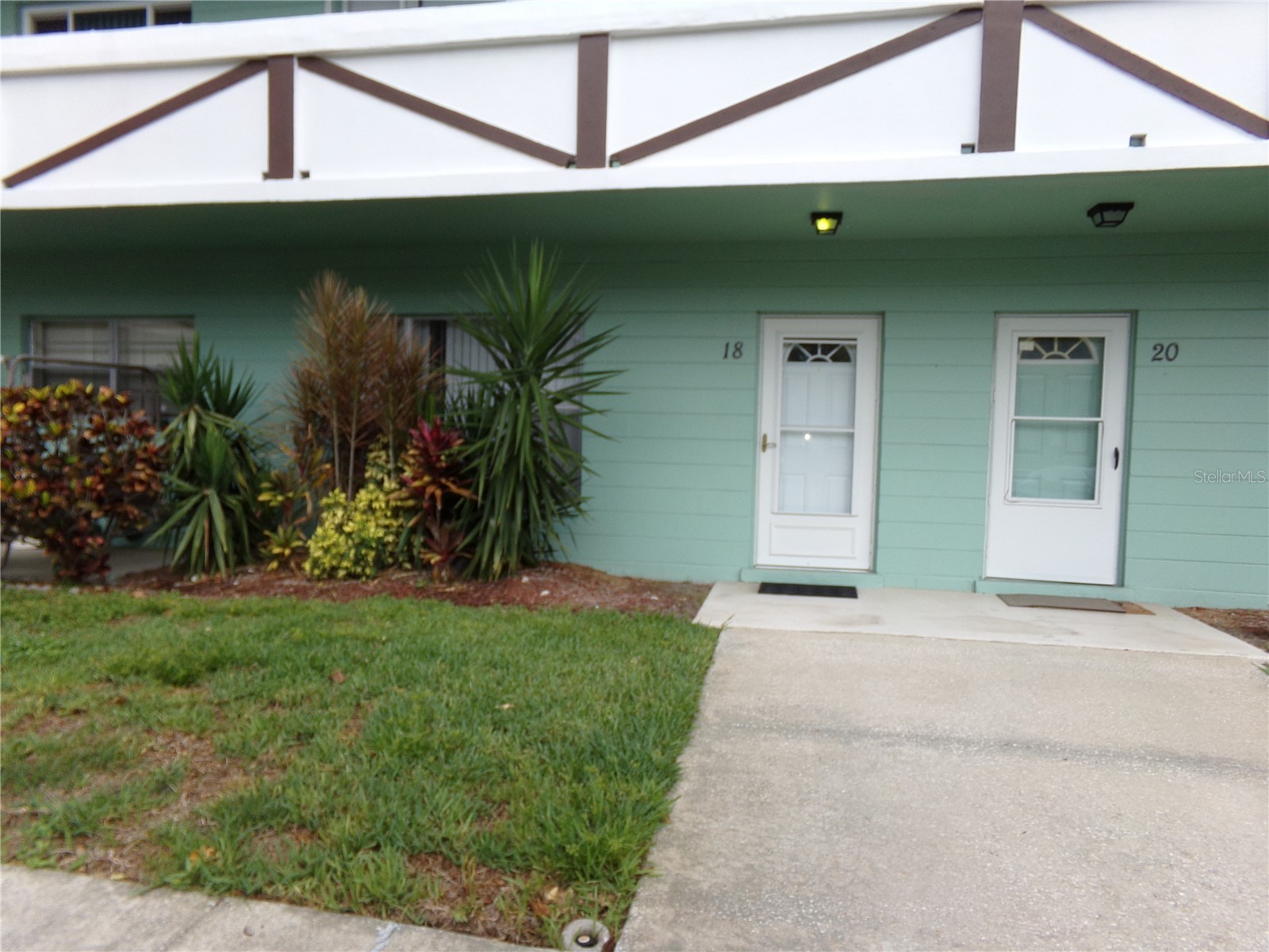 2042 Australia Way W #18 Clearwater FL 33763 TB8503716 image1