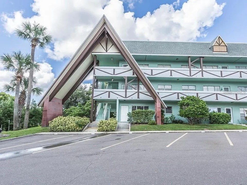 2042 Australia Way W #2 Clearwater FL 33763 TB8413712 image1