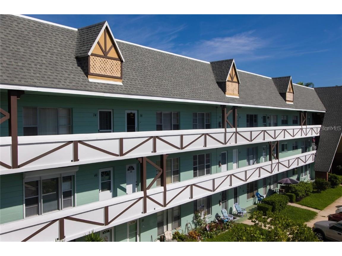 2042 Australia Way W #32 Clearwater FL 33763 U8195464 image1