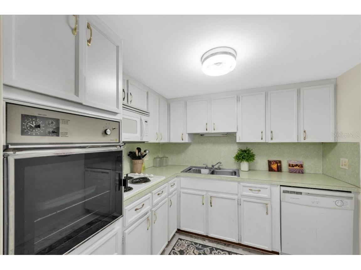 2042 Australia Way W #78 Clearwater FL 33763 TB8421139 image7