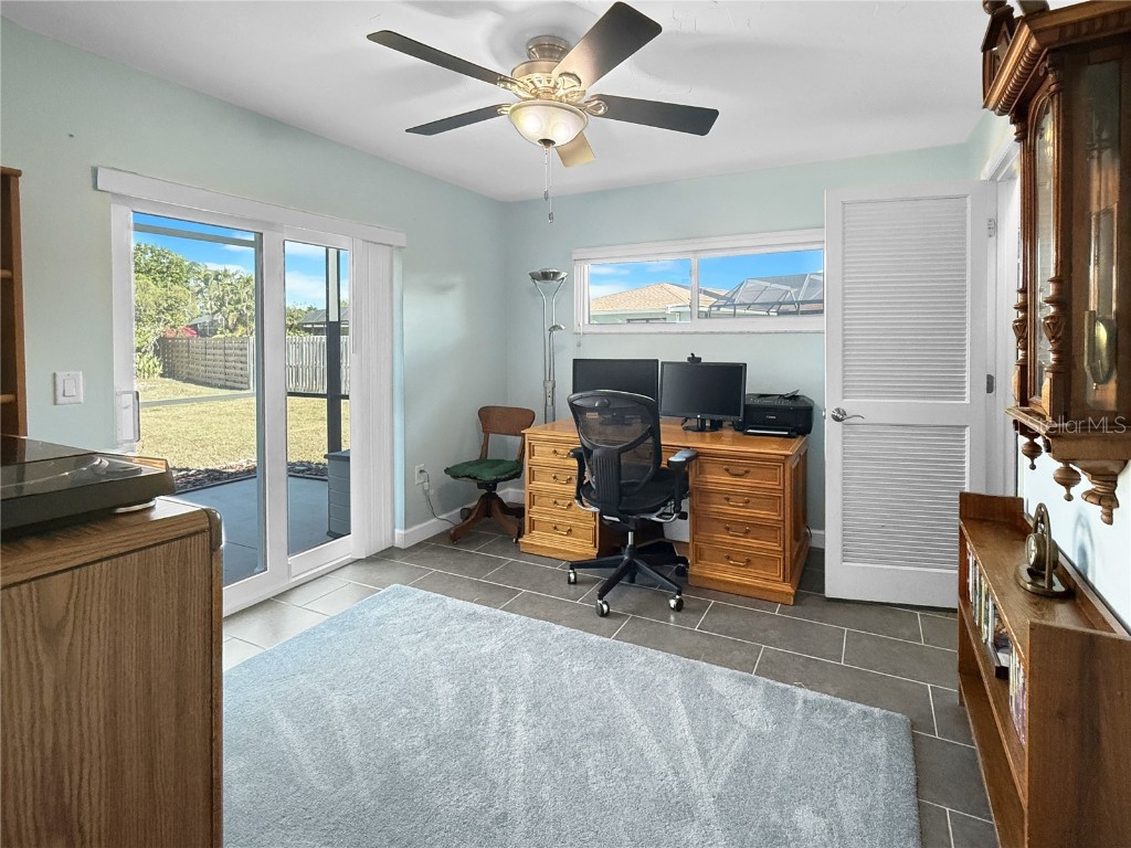 2042 Country Meadows Place Sarasota FL 34235 A4673225 image18