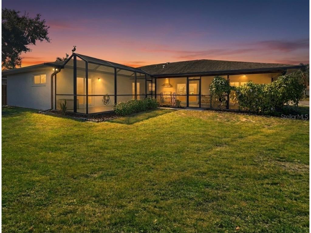 2042 Country Meadows Place Sarasota FL 34235 A4673225 image2