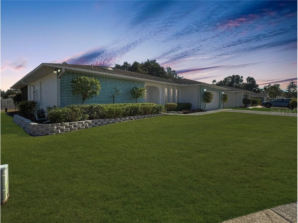 2042 Country Meadows Place Sarasota FL 34235 A4673225 image28