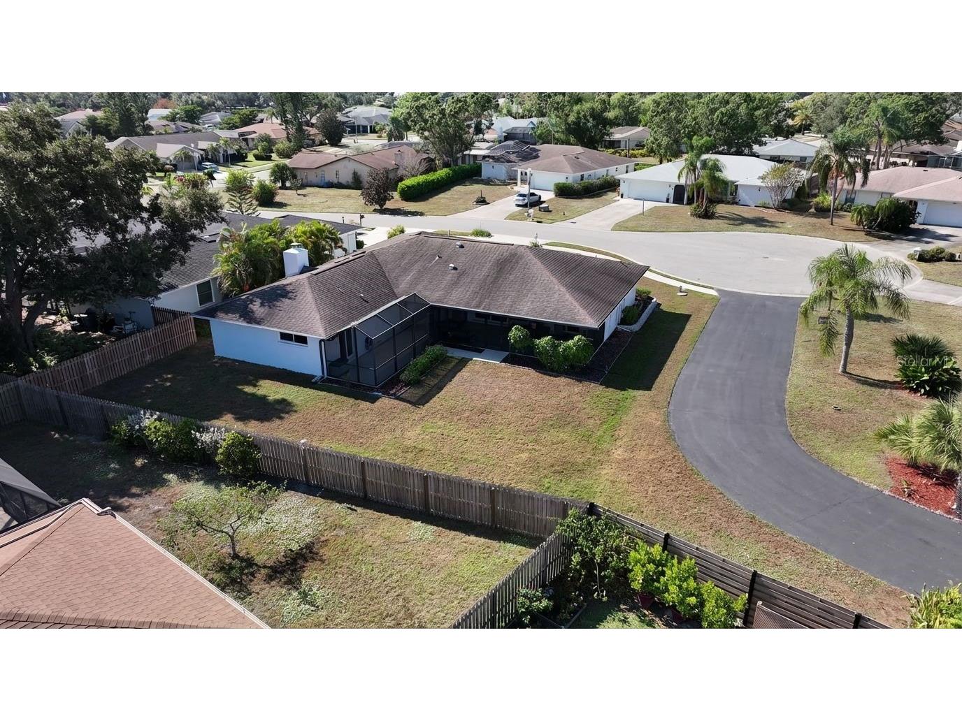 2042 Country Meadows Place Sarasota FL 34235 A4673225 image33