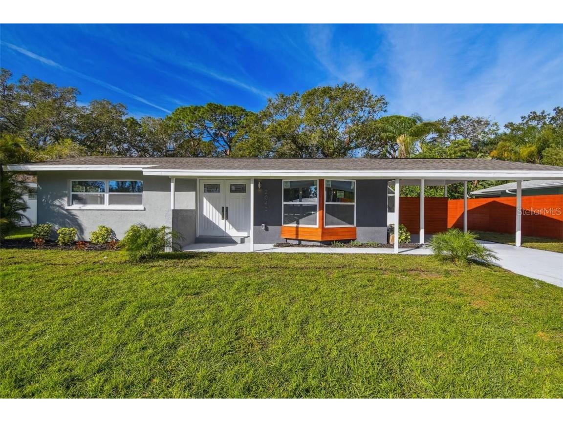 2042 Craft Lane Sarasota FL 34239 TB8418717 image1