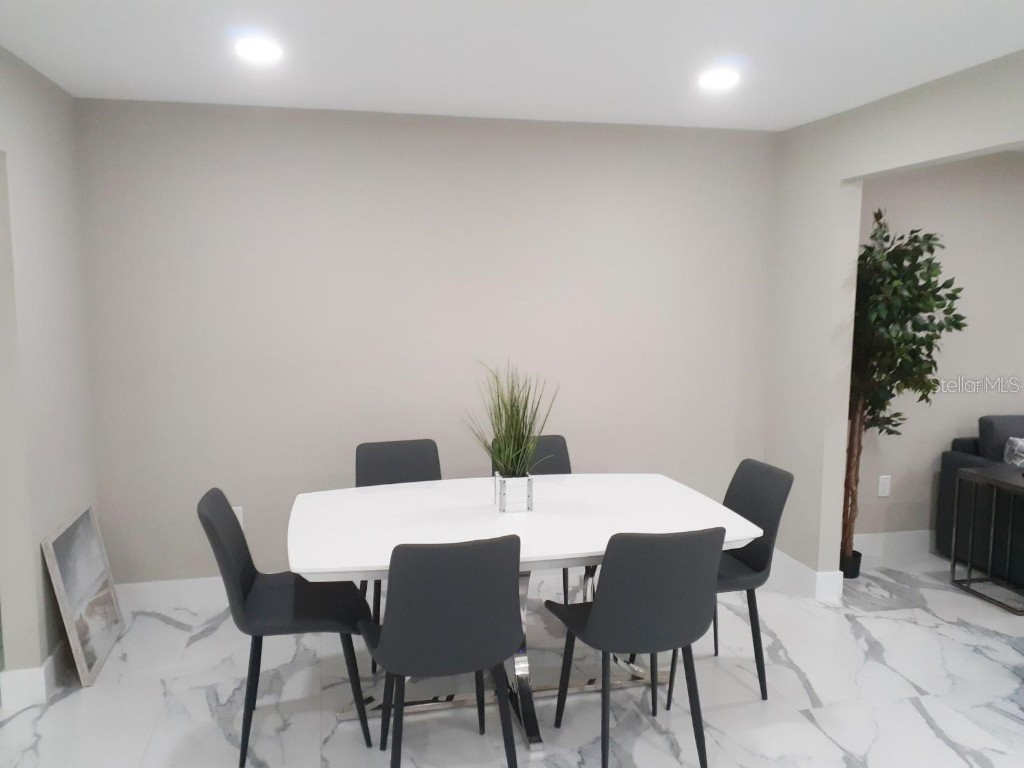 2042 Craft Lane Sarasota FL 34239 TB8418717 image23