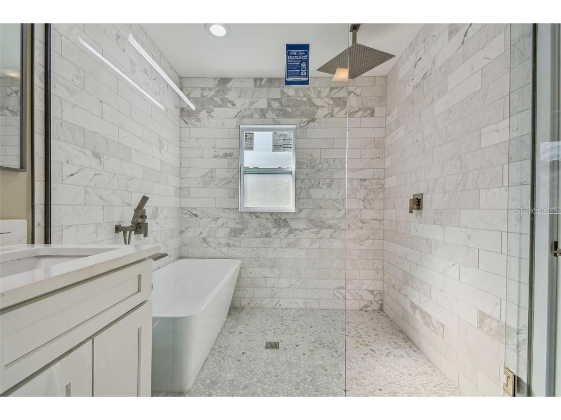 2042 Craft Lane Sarasota FL 34239 TB8418717 image27