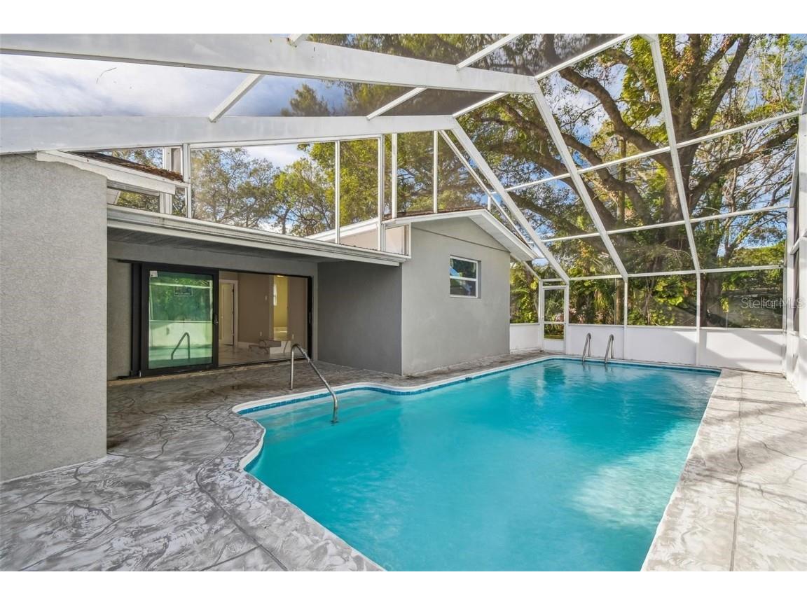 2042 Craft Lane Sarasota FL 34239 TB8418717 image3