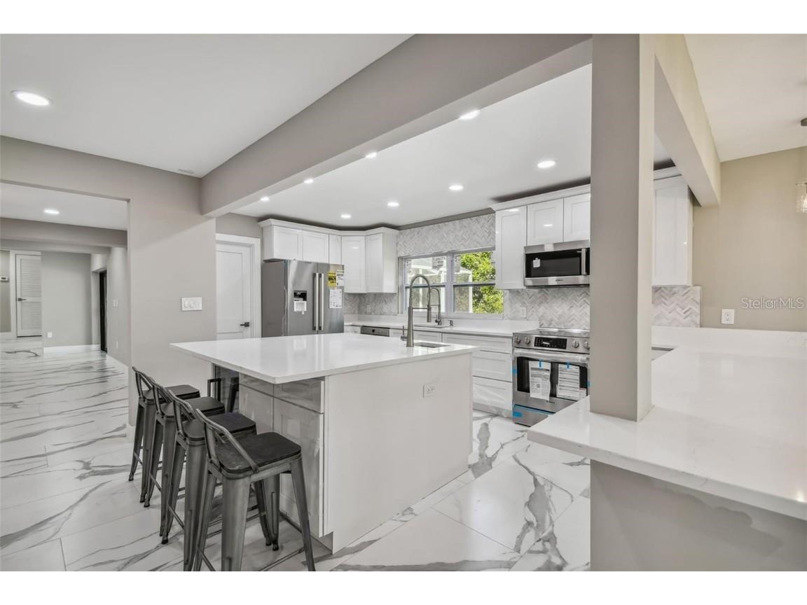 2042 Craft Lane Sarasota FL 34239 TB8418717 image30