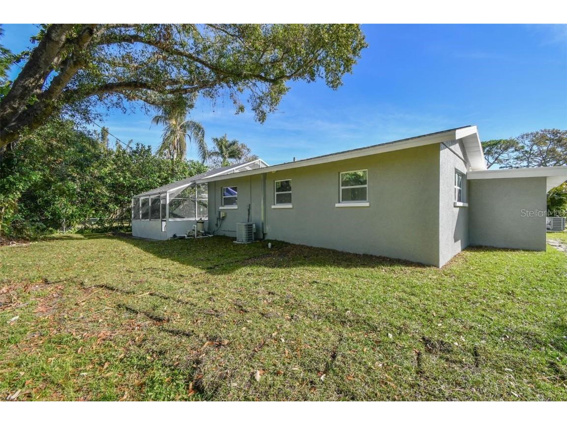 2042 Craft Lane Sarasota FL 34239 TB8418717 image44