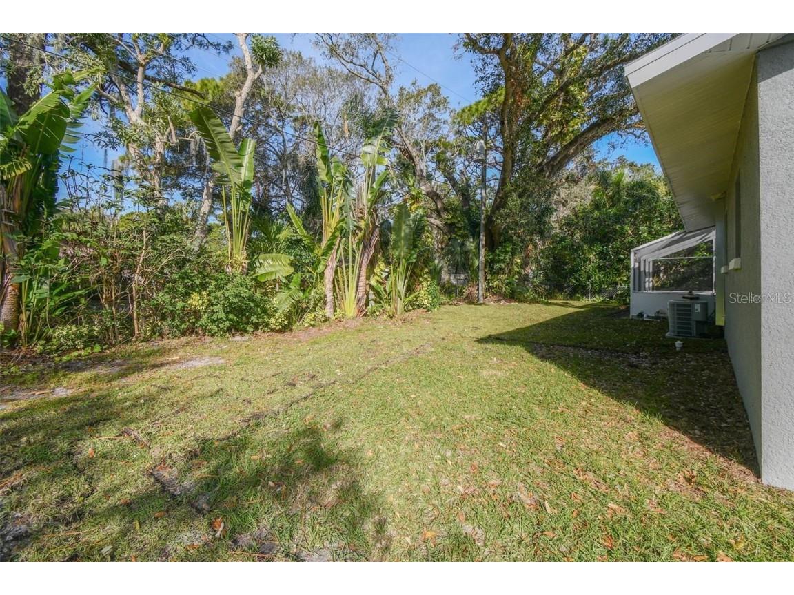 2042 Craft Lane Sarasota FL 34239 TB8418717 image45