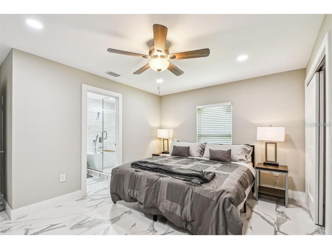 2042 Craft Lane Sarasota FL 34239 TB8418717 image56