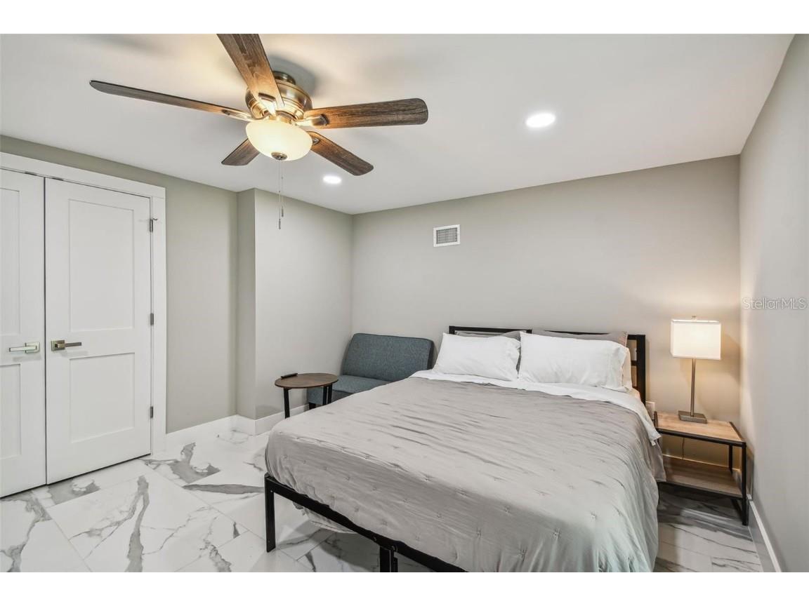 2042 Craft Lane Sarasota FL 34239 TB8418717 image59