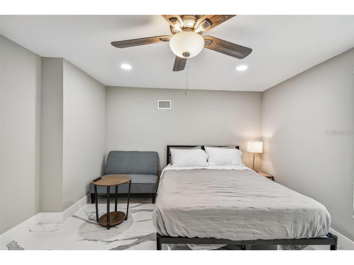 2042 Craft Lane Sarasota FL 34239 TB8418717 image61