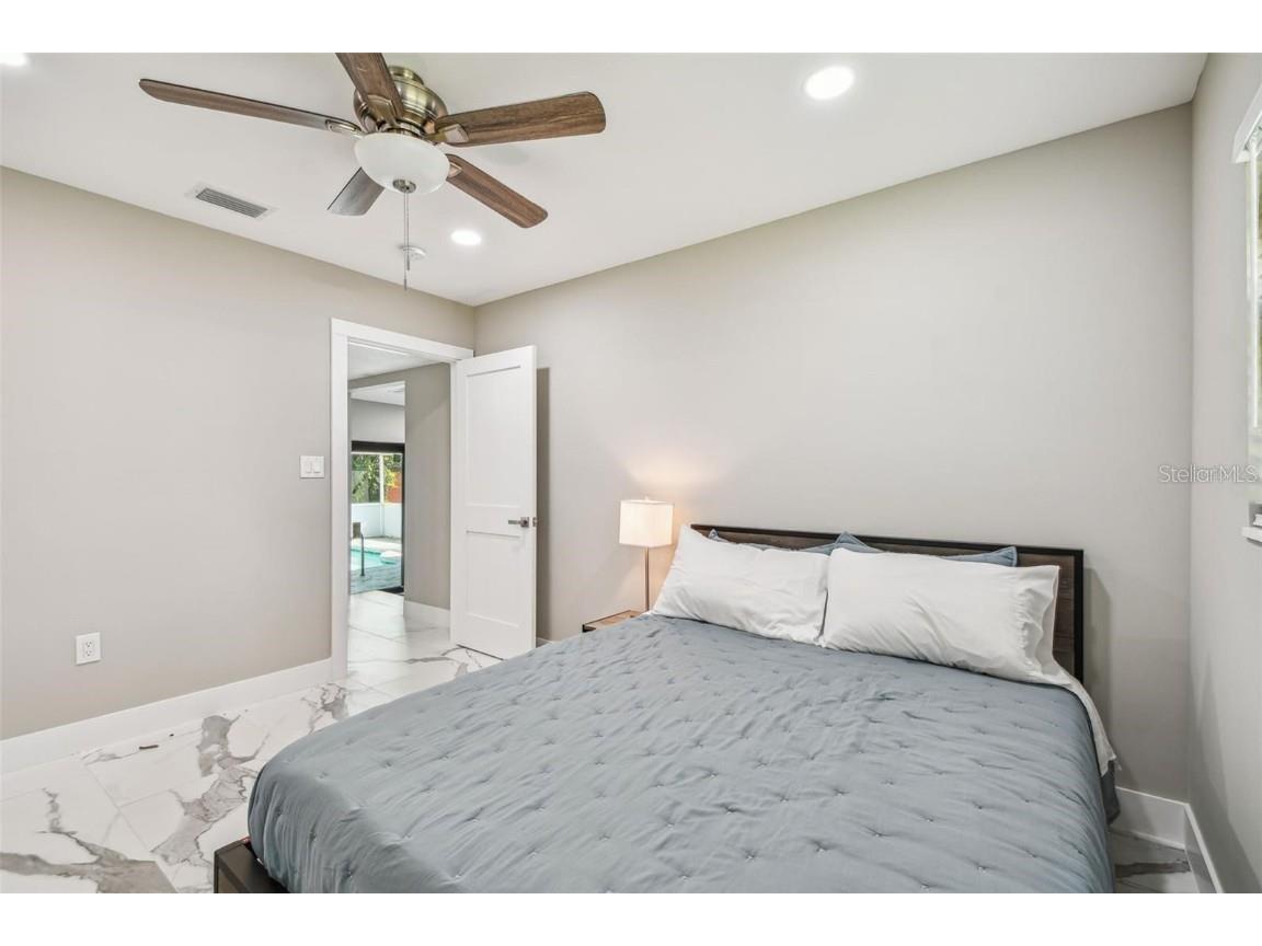 2042 Craft Lane Sarasota FL 34239 TB8418717 image65