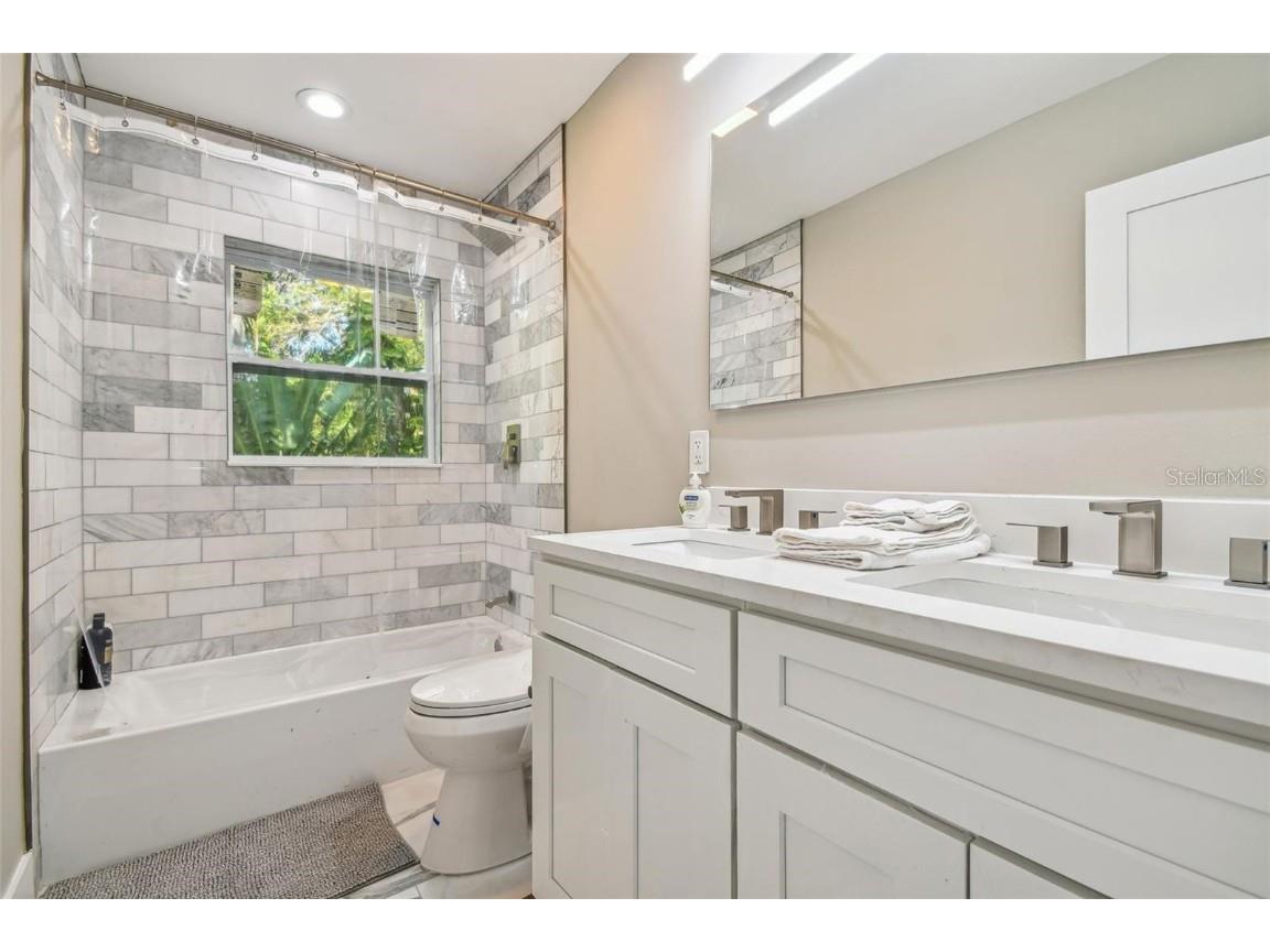 2042 Craft Lane Sarasota FL 34239 TB8418717 image66