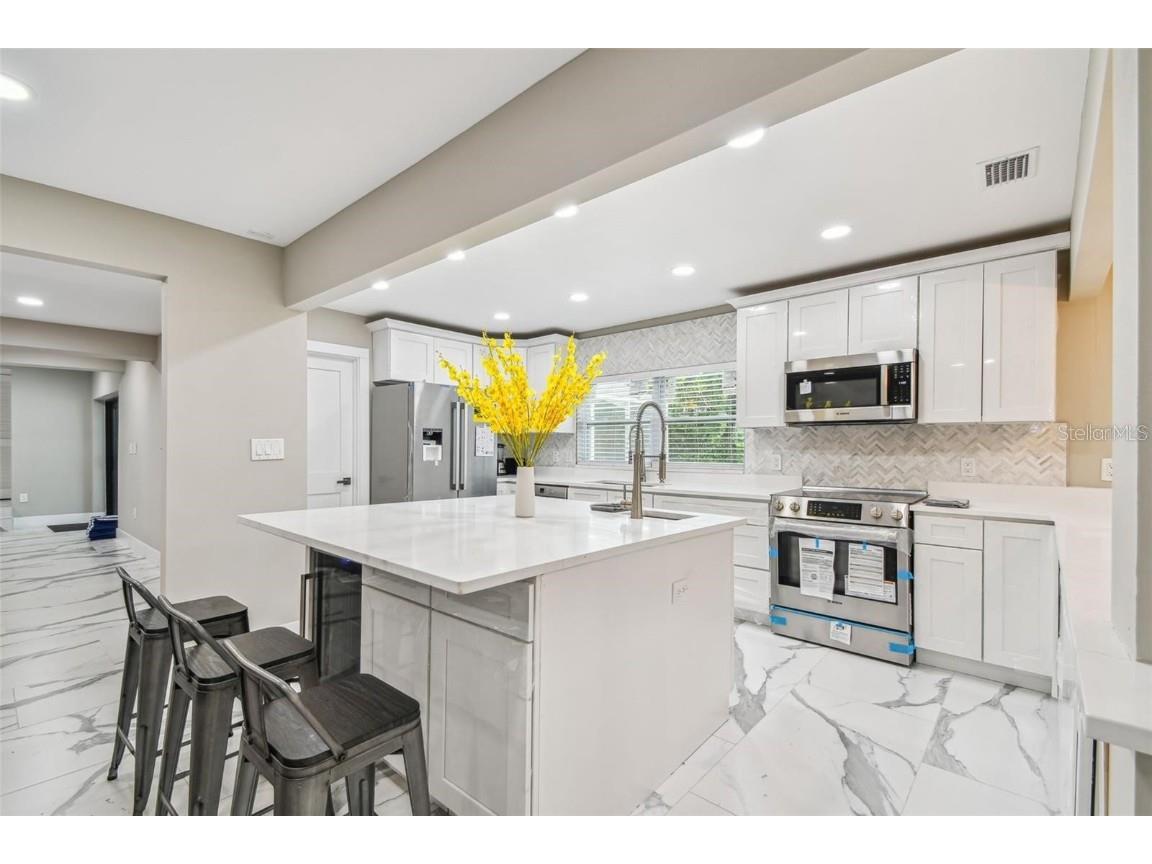 2042 Craft Lane Sarasota FL 34239 TB8418717 image72