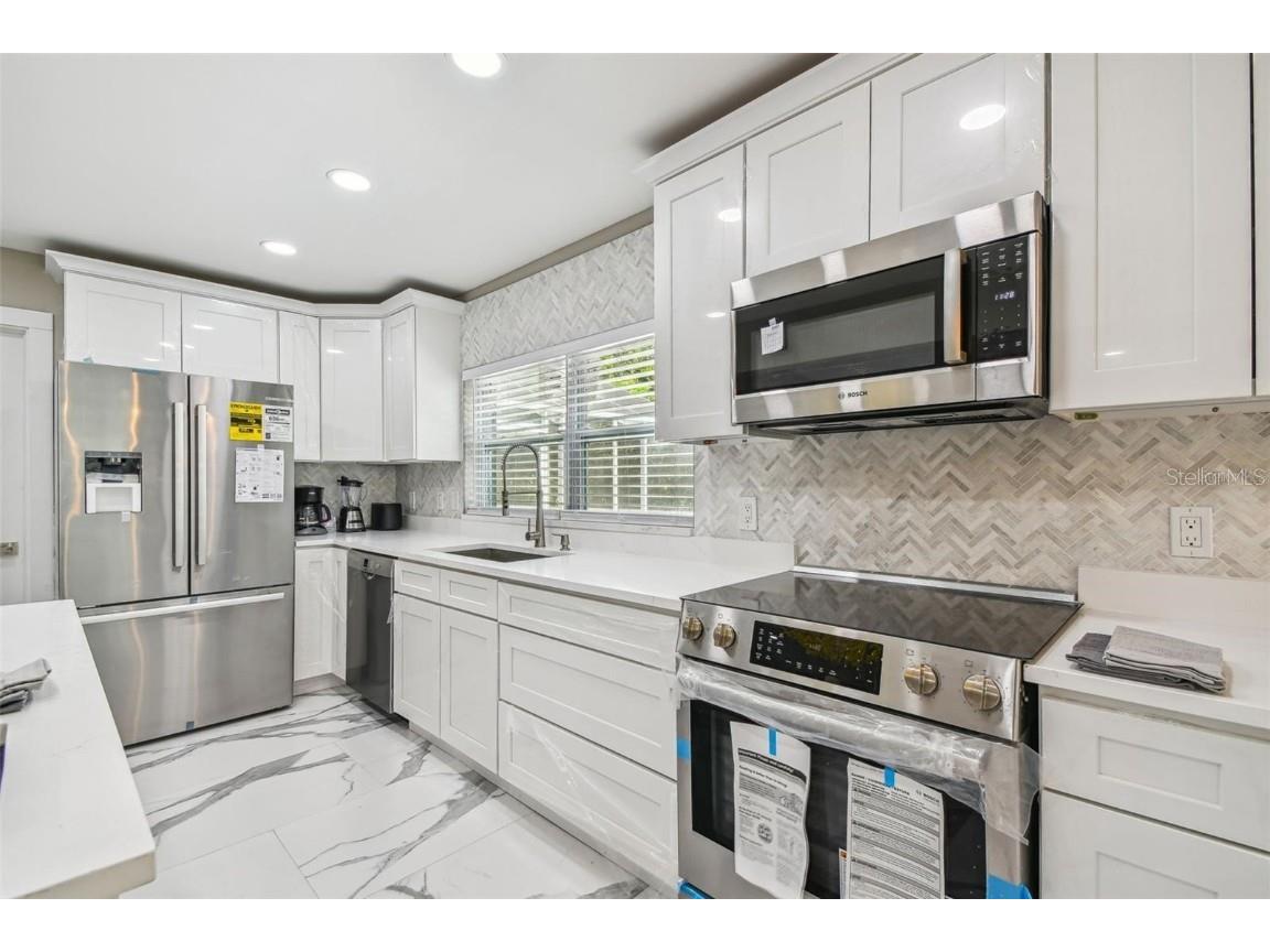 2042 Craft Lane Sarasota FL 34239 TB8418717 image78