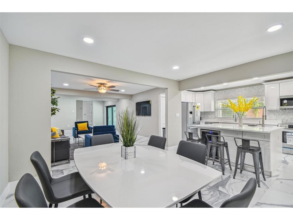 2042 Craft Lane Sarasota FL 34239 TB8418717 image8