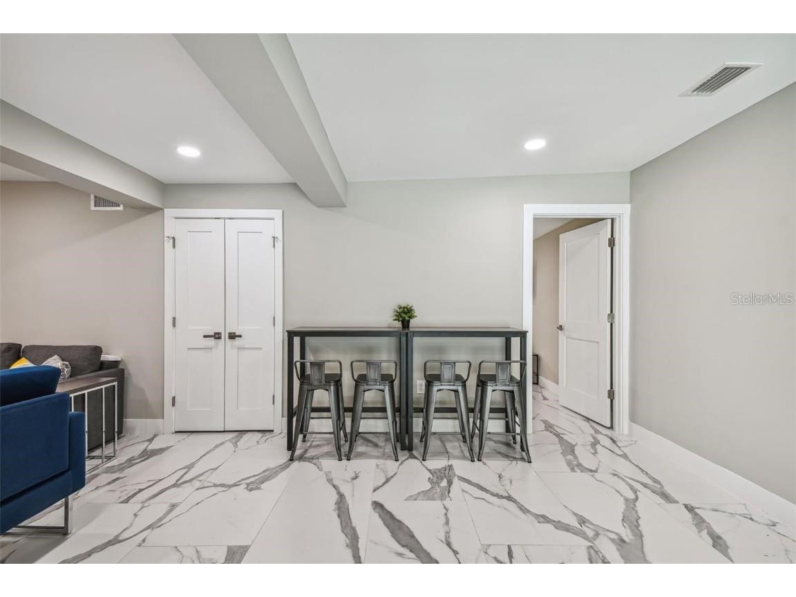 2042 Craft Lane Sarasota FL 34239 TB8418717 image80