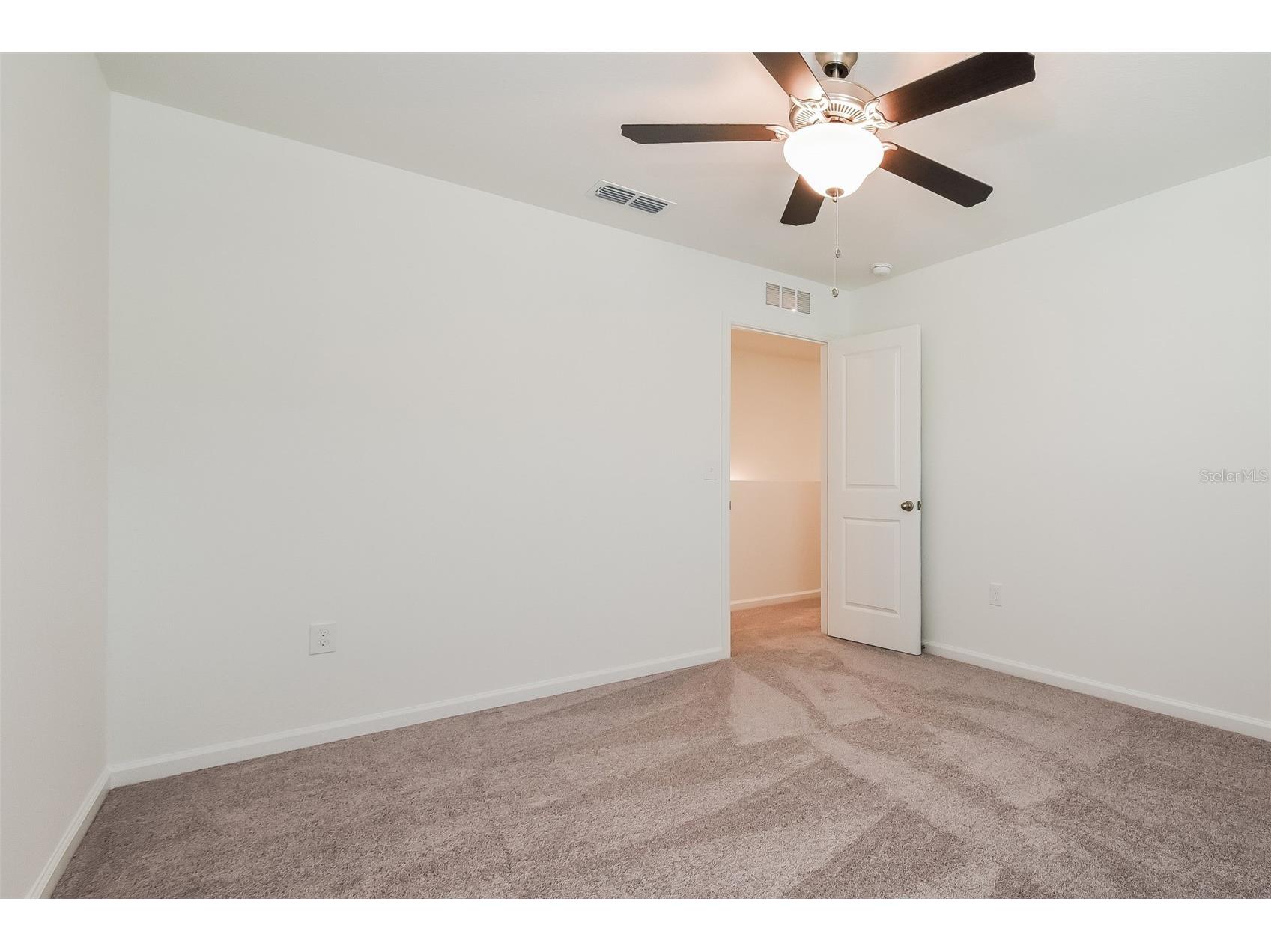 2042 Hemingway Circle Groveland FL 34736 O6395377 image12