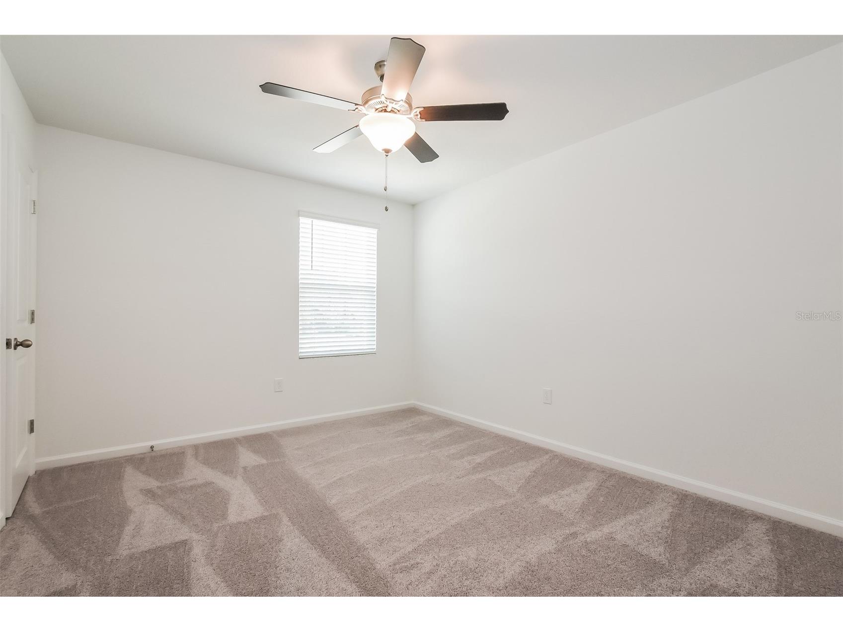 2042 Hemingway Circle Groveland FL 34736 O6395377 image13
