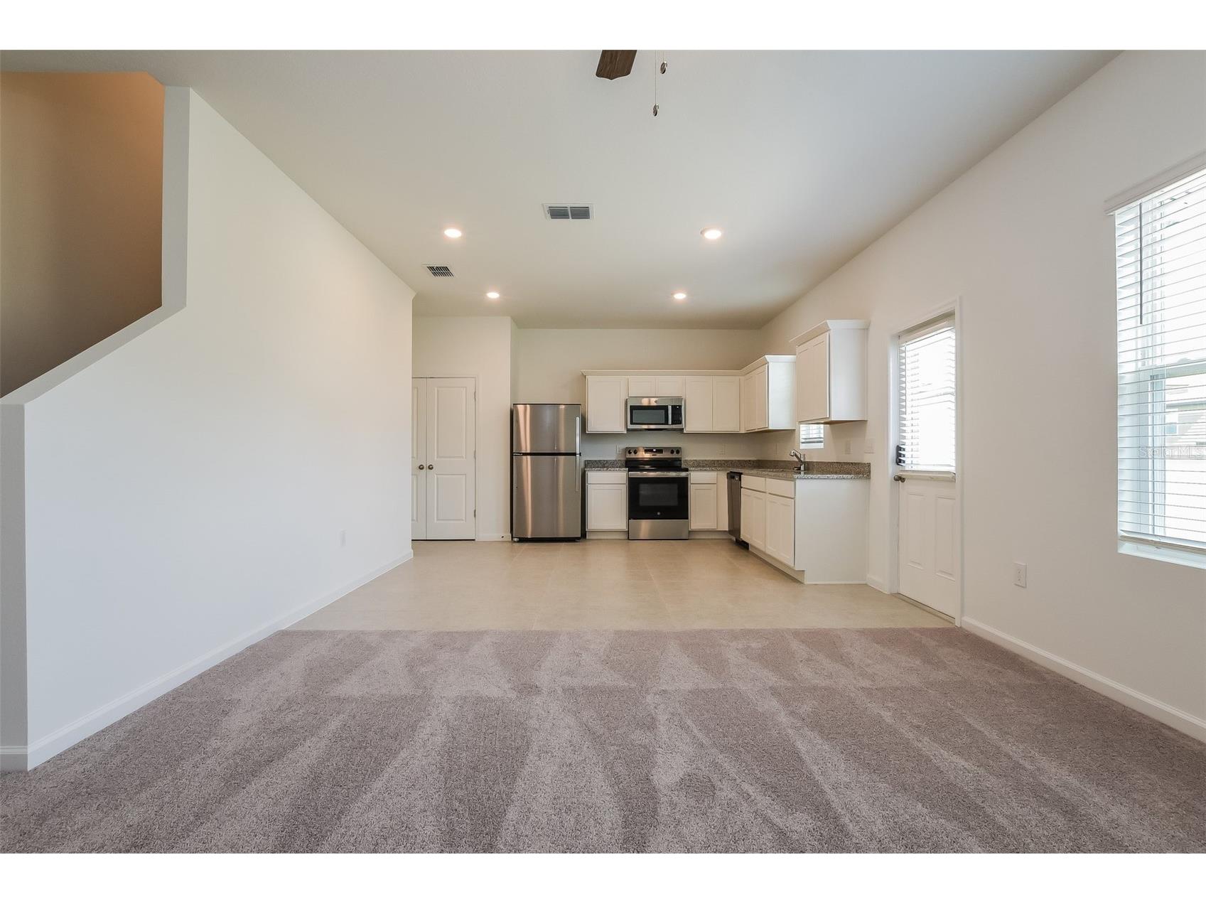 2042 Hemingway Circle Groveland FL 34736 O6395377 image2
