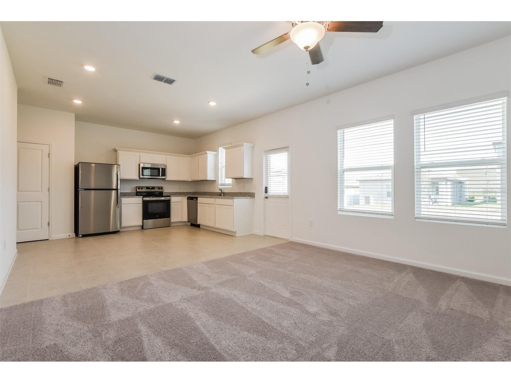 2042 Hemingway Circle Groveland FL 34736 O6395377 image6