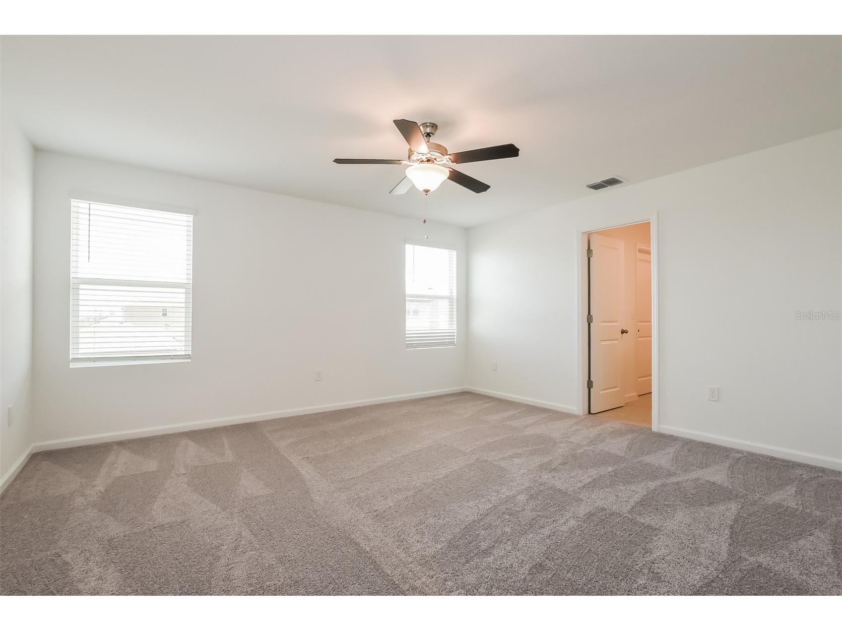 2042 Hemingway Circle Groveland FL 34736 O6395377 image8