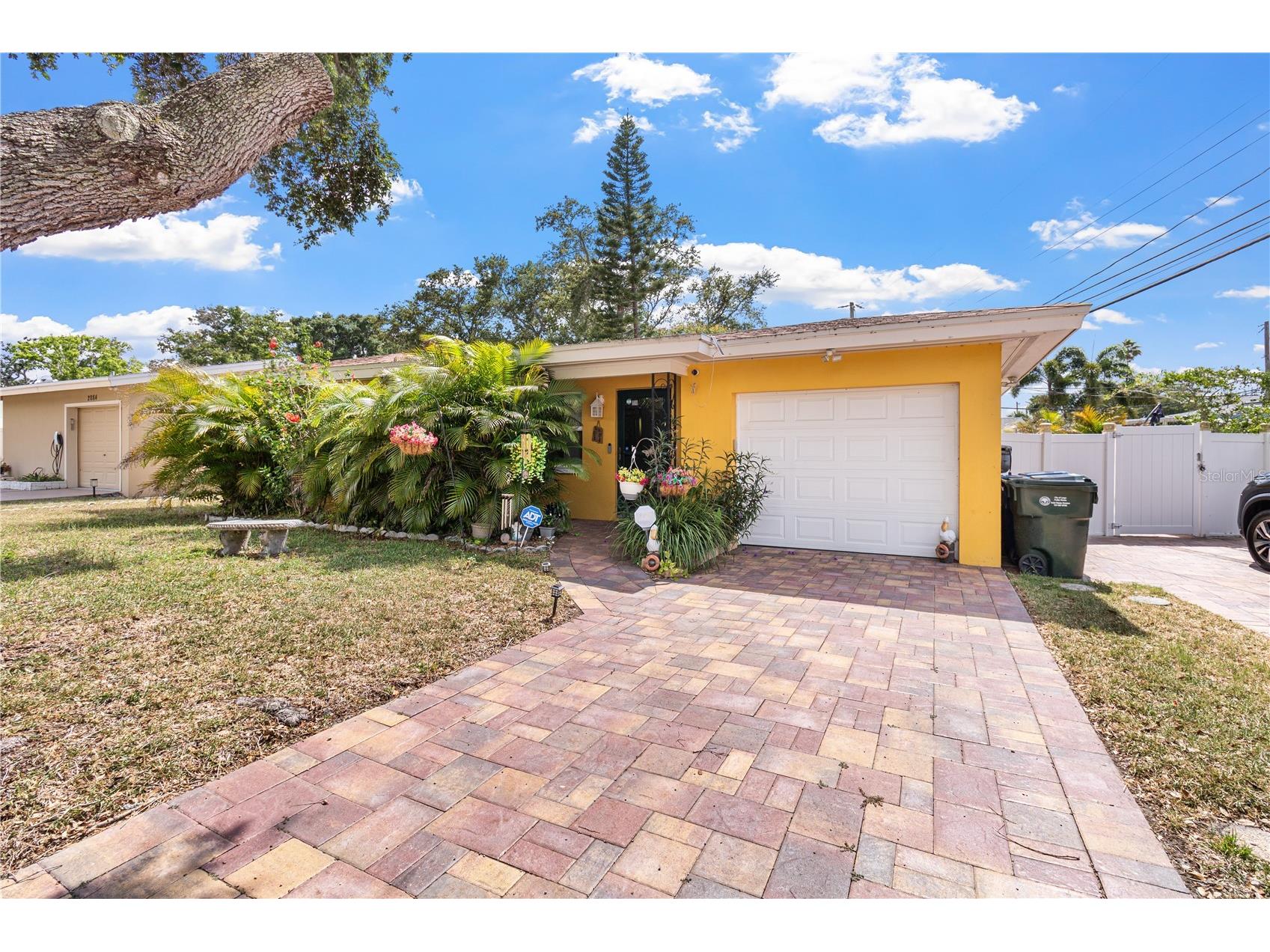 2042 Isabelle Street Largo FL 33774 O6418684 image1